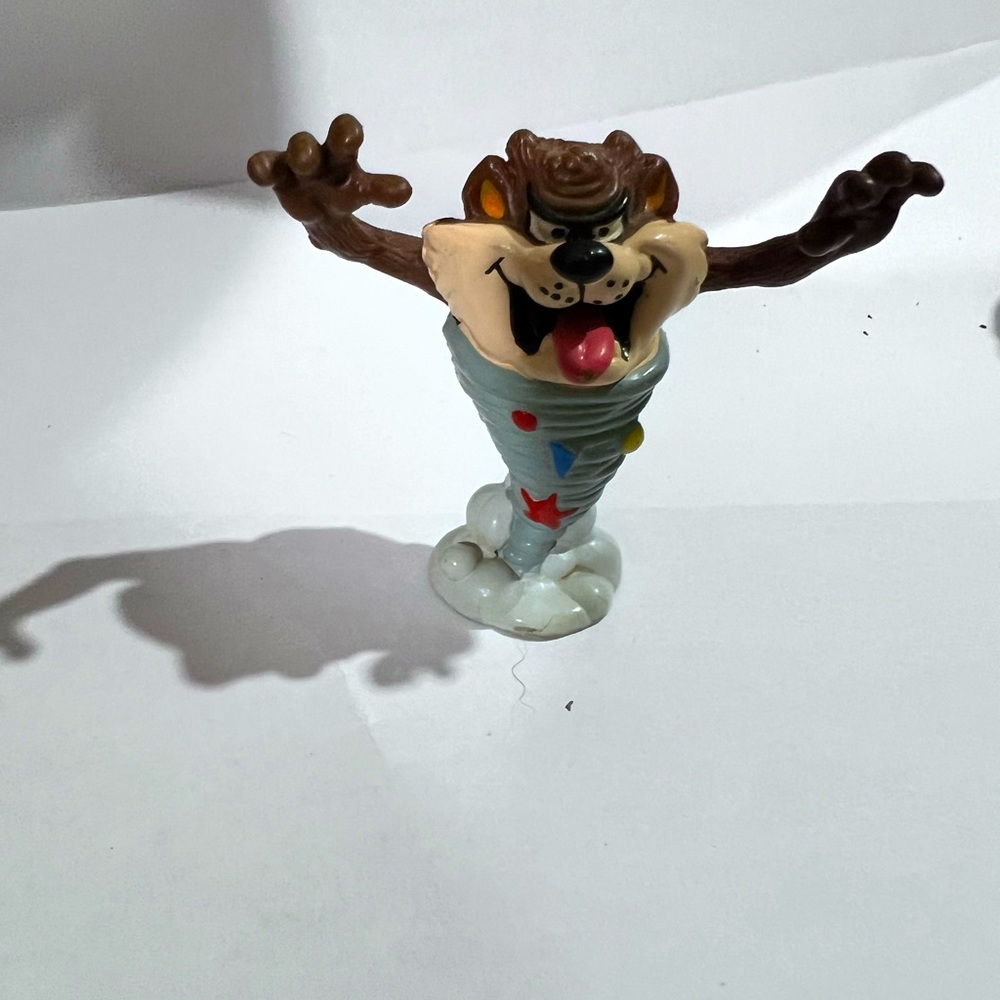Vtg Tasmanian Devil Taz Tornado Whirlwind PVC Figure 1990 Looney Tunes Applause